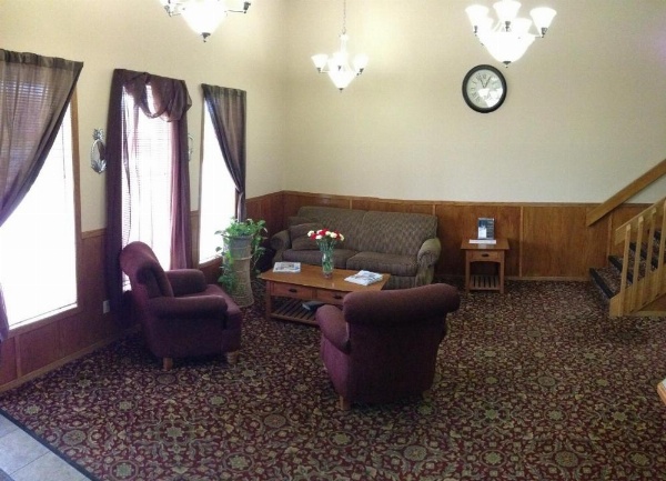 Super 8 by Wyndham Manhattan KS image 14